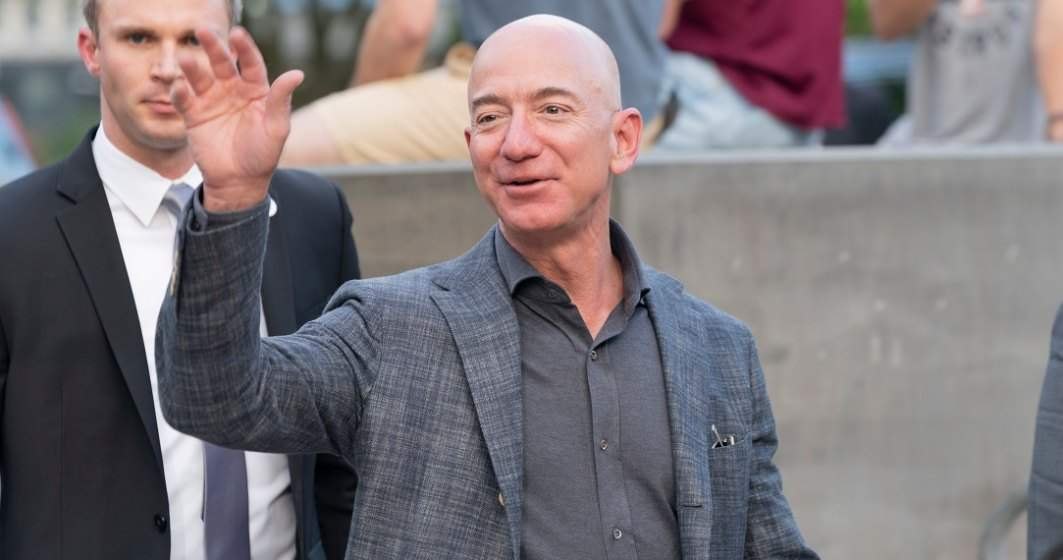 Prima zi fără Jeff Bezos în fruntea Amazon. Cu ce avere a plecat miliardarul după ce a renunțat la funcția de CEO