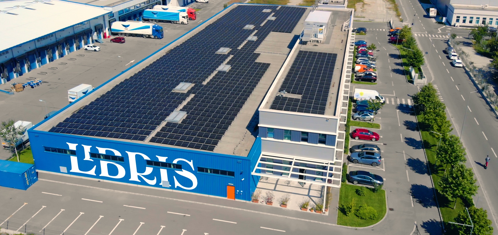 Depozitul verde: Libris investește 300.000 euro în panouri fotovoltaice și devine independentă energetic