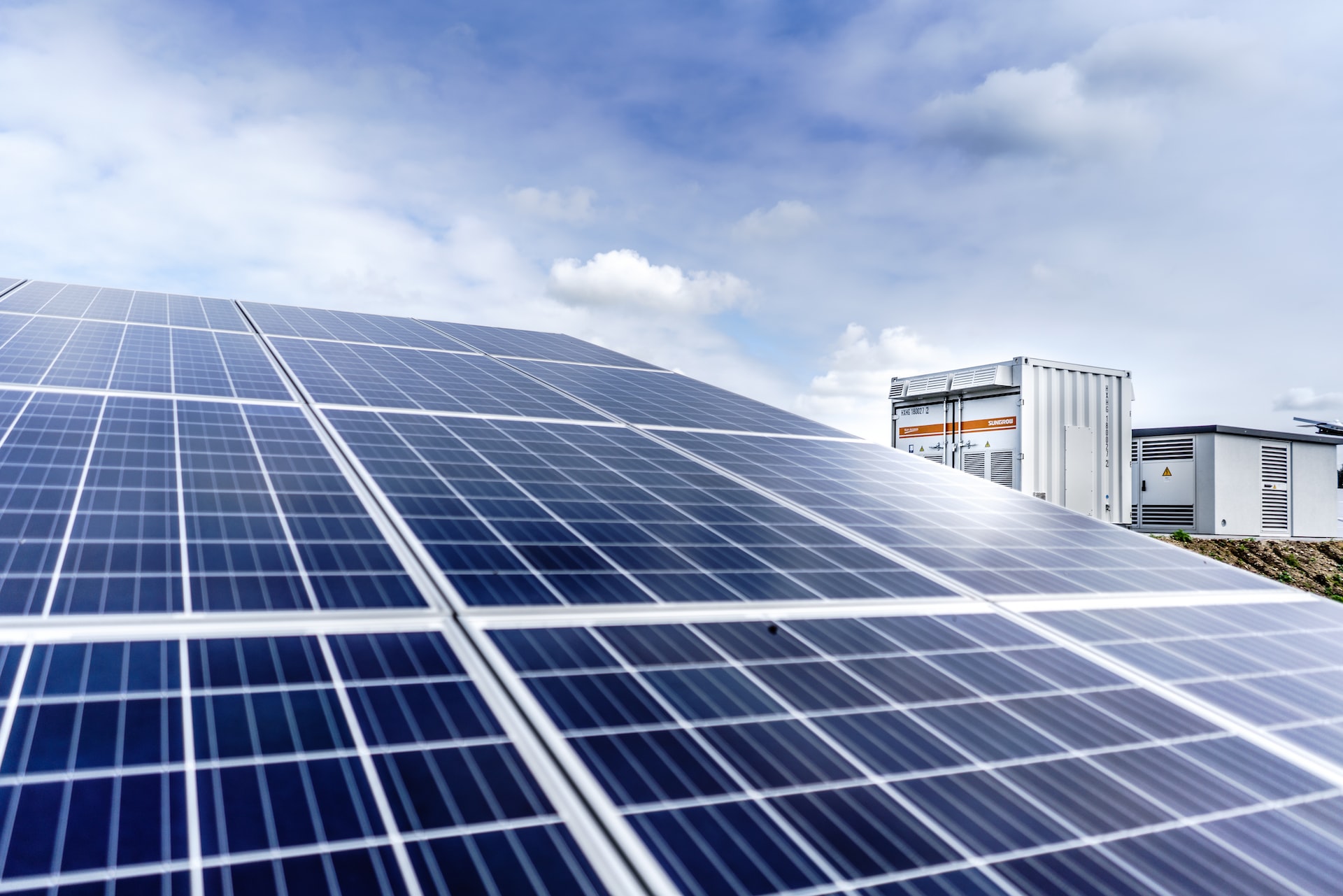 Visual Fan, compania care deține brandul AllView, lansează panoul solar industrial de 470 W