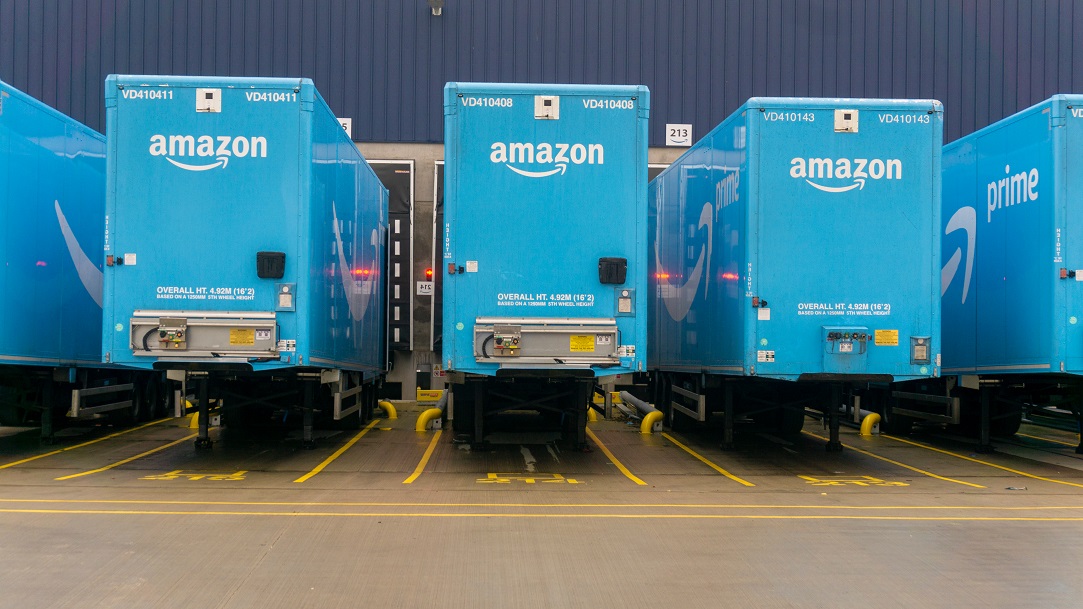 Amazon începe procesul de închidere a mai multor depozite din Europa