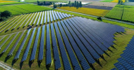 IEA: În 2023, investițiile în fotovoltaice le vor depăși pentru prima oară în istorie pe cele în extracția de petrol
