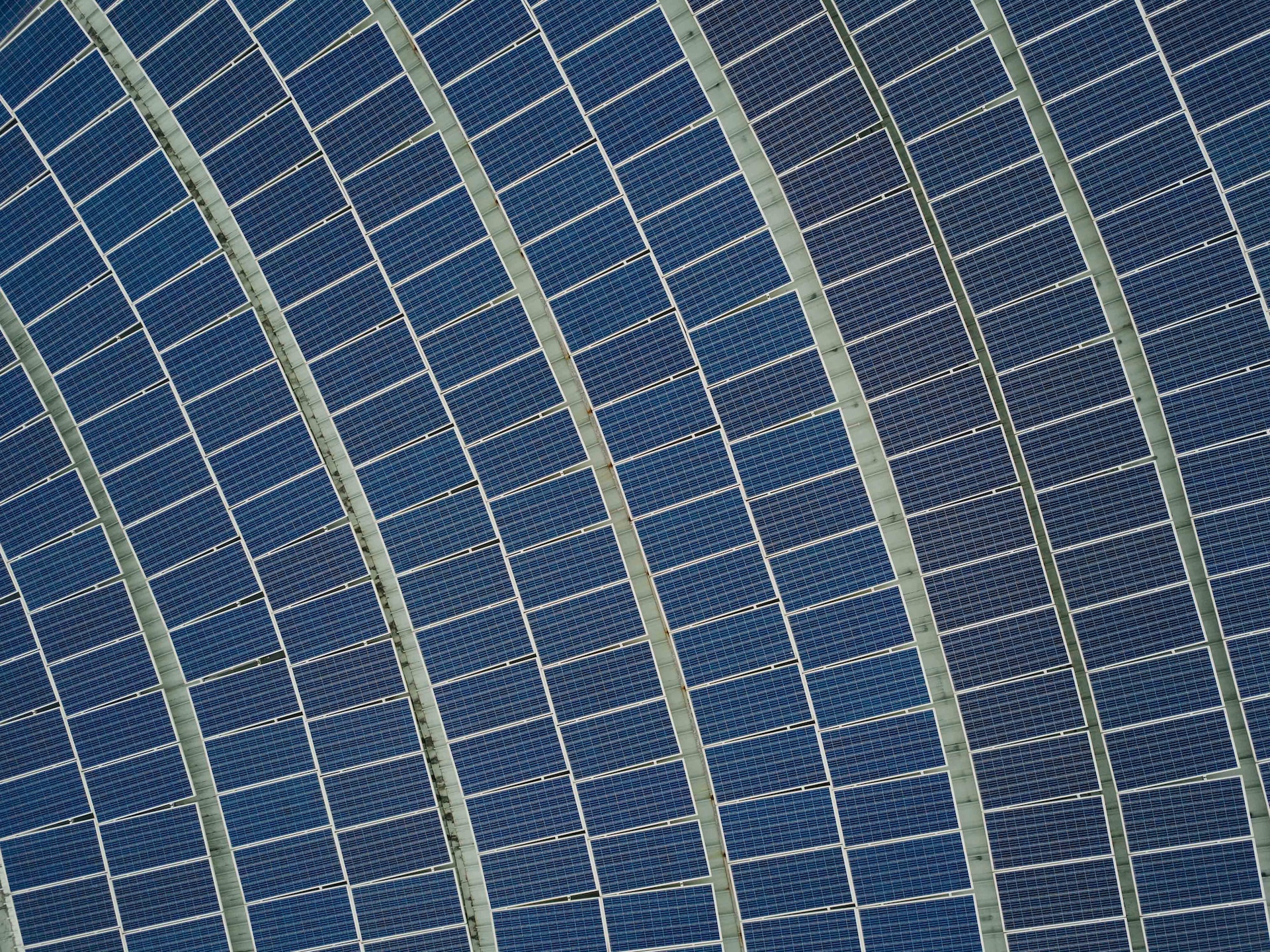 Cel mai mare PPA coporate pentru energie verde din România. nextE va investi 35 de milioane de euro într-o centrală solară