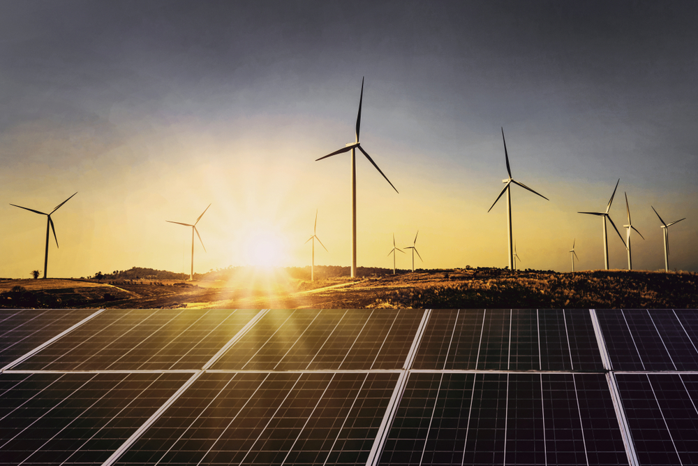 Ministerul Energiei pune la bătaie peste 800 de milioane de euro pentru proiecte eoliene, solare și hidro