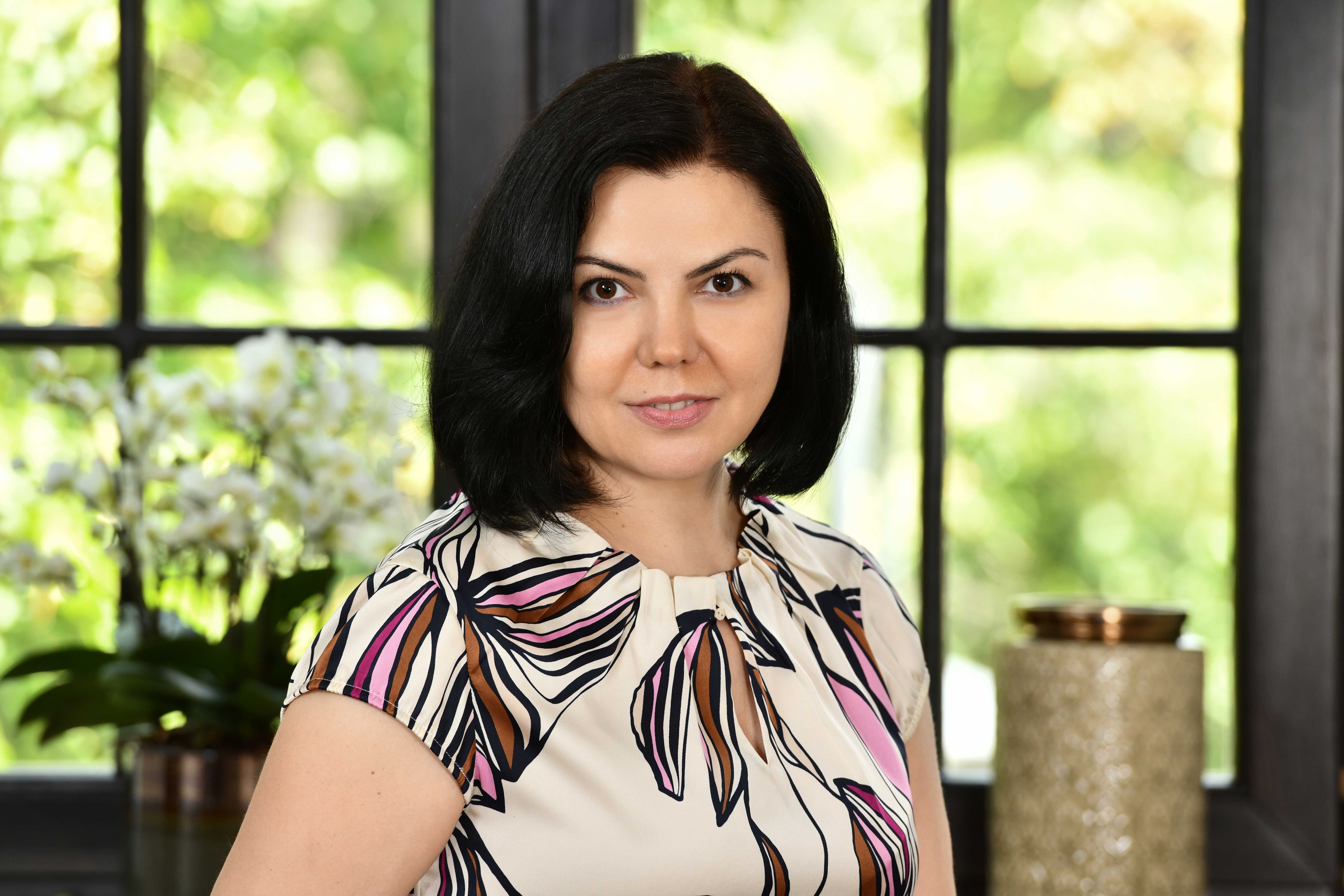 CEO Corner cu Mihaela Bîciu, femeia din lumea brokerilor care vrea să democratizeze investițiile la bursă