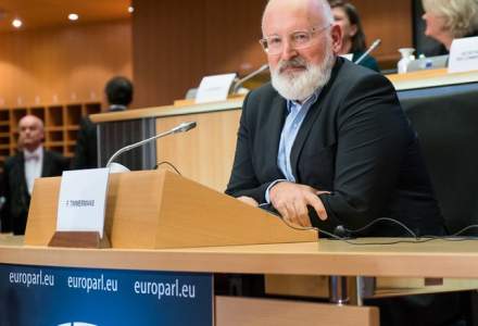 Frans Timmermans își dă demisia din funcţia de vicepreşedinte al Comisiei Europene. Oficialul râvnește la poziția de premier în Olanda