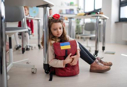 Azi, în locul alarmelor, a sunat clopoțelul în Ucraina: peste 3,6 milioane de copii au început școala