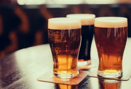 Romanii beau mai multa bere: Consumul a crescut in 2015 la 80 de litri pe cap de locuitor