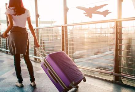 În premieră, o companie aeriană va închiria haine pasagerilor, pentru ca aceștia să nu le mai ducă în bagaje