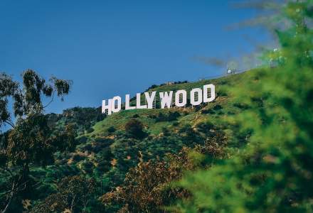 Licitații neobișnuite ale starurilor de la Hollywood pentru a sprijini colegii aflați în a patra lună de grevă
