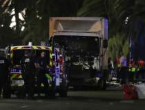 Atac terorist in Nisa: zeci...
