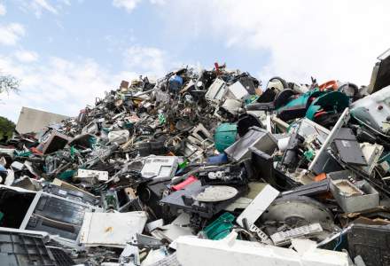 Record mondial negativ de deșeuri de echipamente electrice și electronice: peste 61 de milioane de tone în 2023
