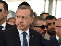 Basescu: Erdogan duce Turcia...