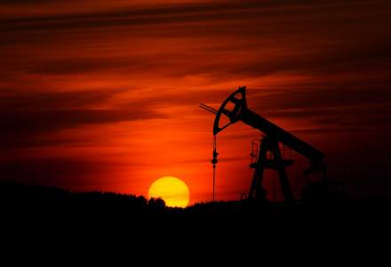 Ce s-a întâmplat cu prețul petrolului după declanșarea războiului în Israel. Vom vedea scumpiri la pompă?