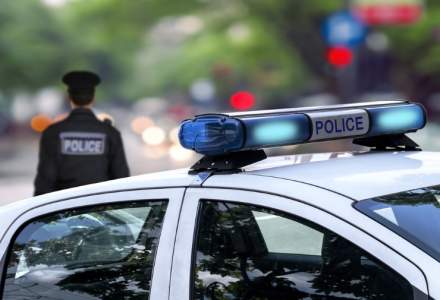 Doi politisti au fost atacati de un barbat cu maceta in Belgia