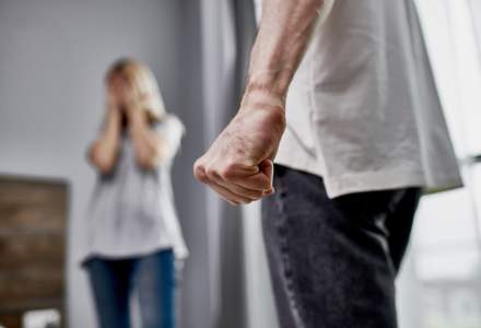 A crescut numărul cazurilor de violență domestică raportate în România: victimele, de cele mai multe ori femei