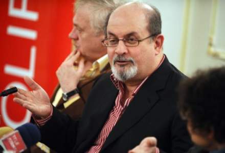 Salman Rushdie: Daca as publica astazi Versetele satanice, as fi acuzat de islamofobie. Intr-o democratie nu exista blasfemie