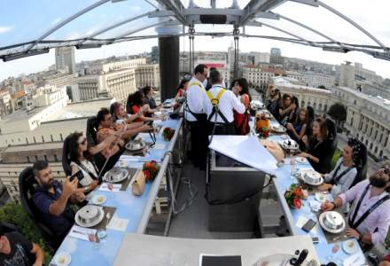 Un inginer roman face 200.000 euro cu un restaurant in care iti pui centura si urci la cer