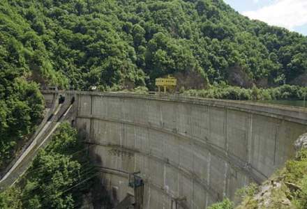 Sebastian Burduja: Hidrocentrala de la Tarnița și reactorul nuclear modular ar putea fi proiecte cu capital majoritar privat