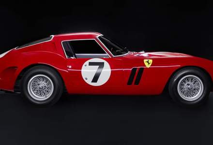 51,7 milioane de dolari: cu atât a fost vândută a doua cea mai scumpă maşină scoasă vreodată la licitaţie, un Ferrari
