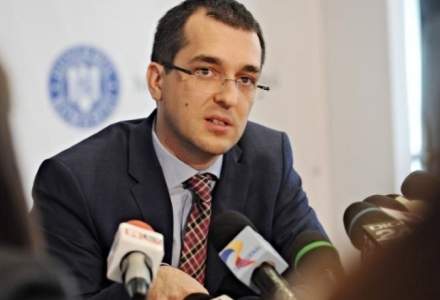 Vlad Voiculescu, prima reacție în scandalul achiziției de vaccinuri: Vaccinarea a fost în subordinea premierului