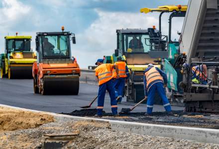 Un constructor de autostrăzi explică de ce unele firme termină mai repede loturile de autostradă, iar altele întârzie