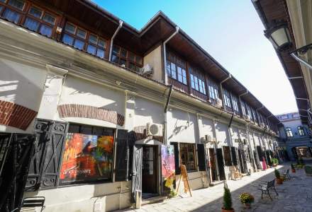 GALERIE FOTO | Hanul cu Tei, unul dintre cele mai cunoscute imobile din Capitală, scos la vânzare pentru 1,6 milioane de euro