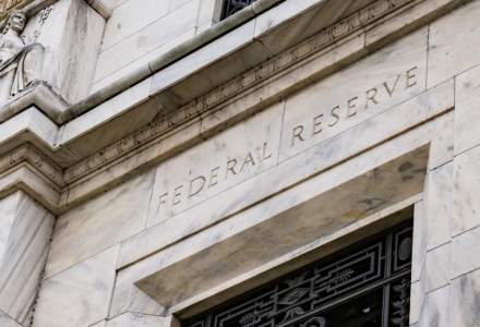 Fed a menținut dobânda de referință. În 2024 ar putea urma trei sau chiar mai multe reduceri