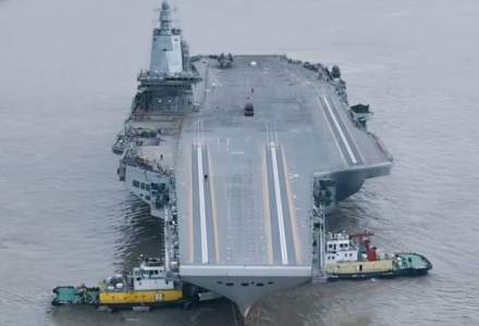 Cum arată Fujian, noul portavion chinez. Deși nu are propulsie nucleară, este singurul cu catapulte electromagnetice în afară de cele americane