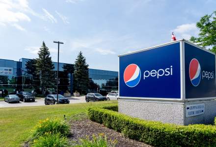 Războiul scumpirilor: Carrefour refuză să mai vândă Pepsi, Lay's și 7up. Decizia se aplică în Franța