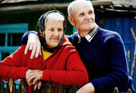 Studiu: Unul din doi români speră să ajungă la 90 de ani, dar cei mai mulți nu au economii să resiste mai mult de trei luni