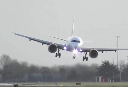 VIDEO viral | Aterizare spectaculoasă în Dublin a unui avion HiSky, compania care vrea să ducă români în SUA