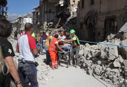 Cutremur puternic in Italia. Primar din Italia: "S-a deschis pamantul, este fum, un dezastru"