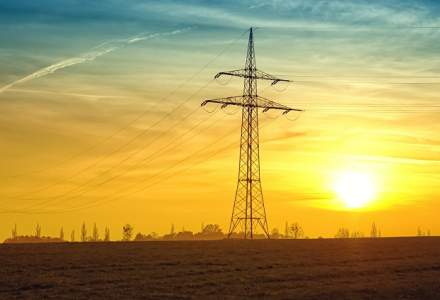 Transelectrica vrea finantare pentru a construi trei linii de interconexiune a retelelor electrice cu Republica Moldova