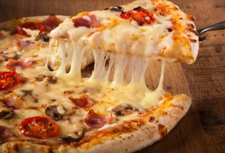 Bucureștenii comandă mai multă pizza decât cei din Roma: suntem pe locul 2 în lume
