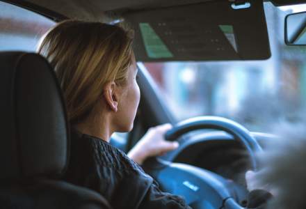Permisele de conducere ar putea ține 15 ani în loc de 10. Scade în schimb perioada de valabilitate pentru șoferii în vârstă