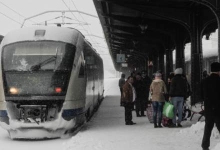 CFR Calatori: 93 de trenuri anulate, circulatie in conditii meteo nefavorabile pe regionalele Bucuresti, Craiova, Galati si Constanta
