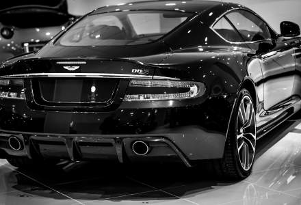 Producătorul britanic de maşini de lux Aston Martin îl numește director general pe fostul şef al Bentley, Adrian Hallmark