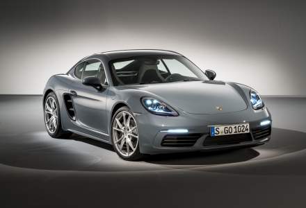Porsche scoate de la vânzare două modele populare de frica hackerilor