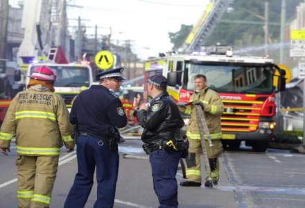 Trei morti si 20 raniti dupa ce o masina a intrat in multime la Melbourne