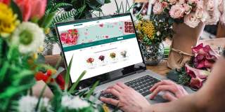Floria.ro se aşteaptă la o creştere de 15% a vânzărilor de flori şi aranjamente de Florii şi de Paşte