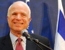 McCain critica ridicarea...