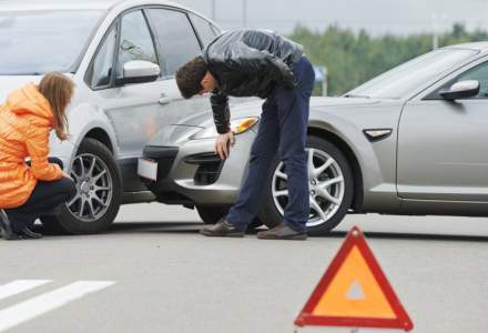 Șoferii români, vitezomani chiar dacă știu că numărul accidentelor rutiere scumpește polițele RCA