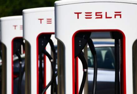 Tesla anunță noi prețuri pentru rețeaua proprie de puncte de încărcare. Care sunt tarifele în România