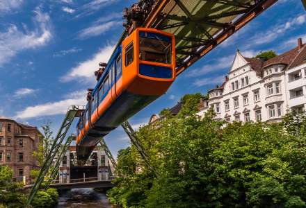 Idei de călătorie: Düsseldorf și Wuppertal, orașele germane unde poți scăpa de hoardele de turiști