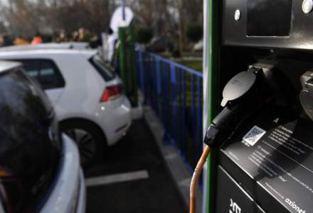 Uniunea Europeană ar trebui să instaleze de 8 ori mai multe puncte de încărcare anual până în 2030 pentru a face față cererii de mașini electrice