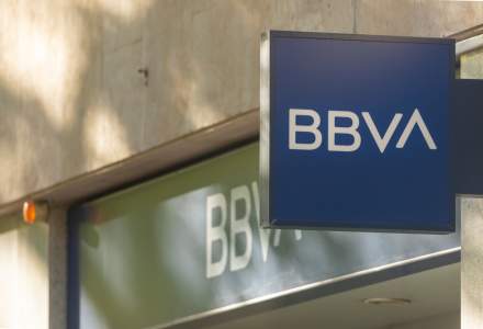 Două dintre cele mai mari bănci din Spania, aproape să se unească după oferta de 12 miliarde euro de la BBVA