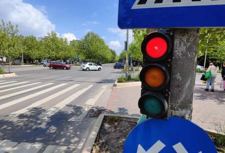 Bucureștiul are 8 intersecții „inteligente” noi. Unde se află semafoarele de ultimă generație