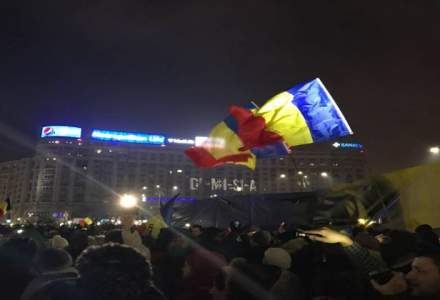A 14-a zi de proteste in Piata Victoriei: Peste 500 de manifestanti au scandat
