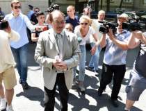 Mircea Basescu ramane in...