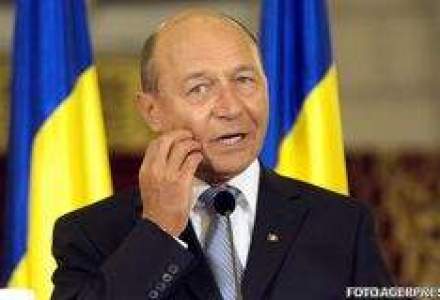 Basescu: Apa de la Rosia Montana nu este toxica. Voi cere investitorilor sa o bea